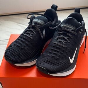 Nike React Infiniti Run 4 Mens 11.5 4EE